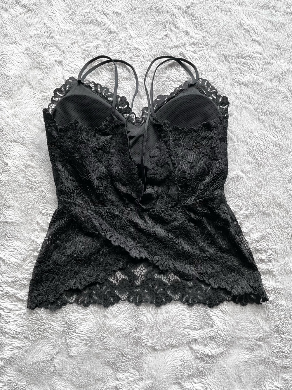 Black Lace Camisole Top with Scalloped Hem - Picture 3 of 5